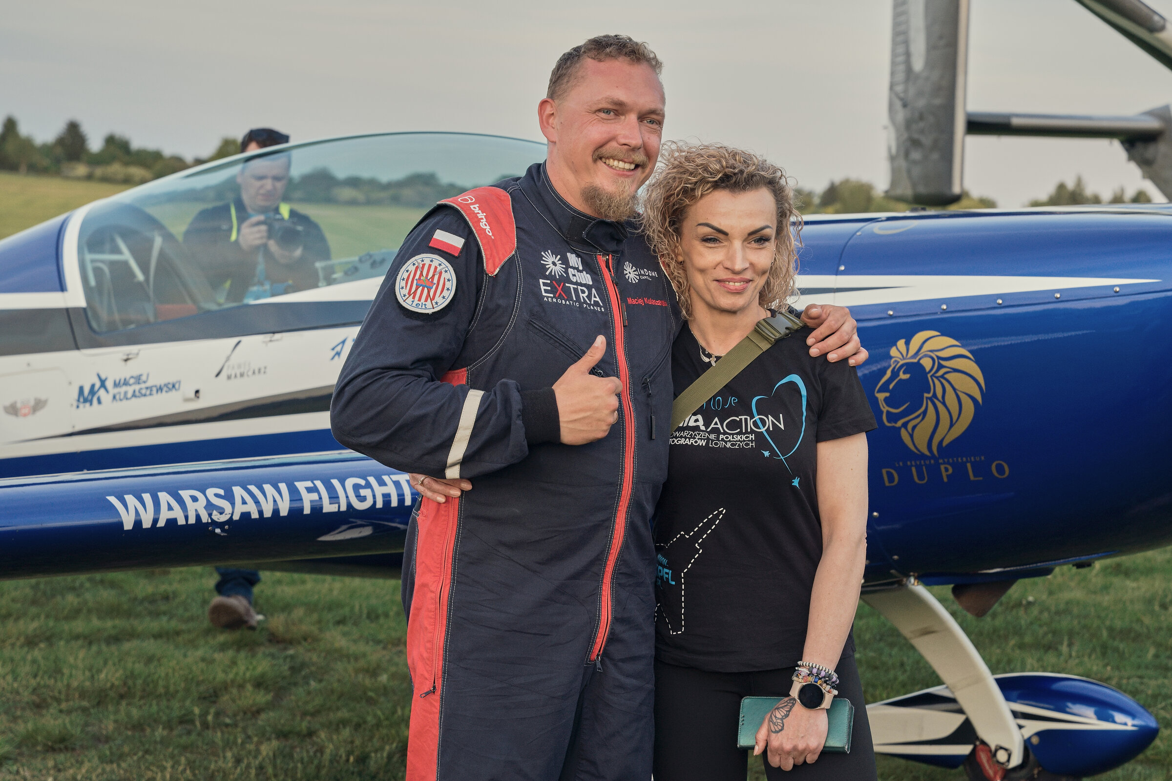SP-EKS z dymną smugą podczas pokazu