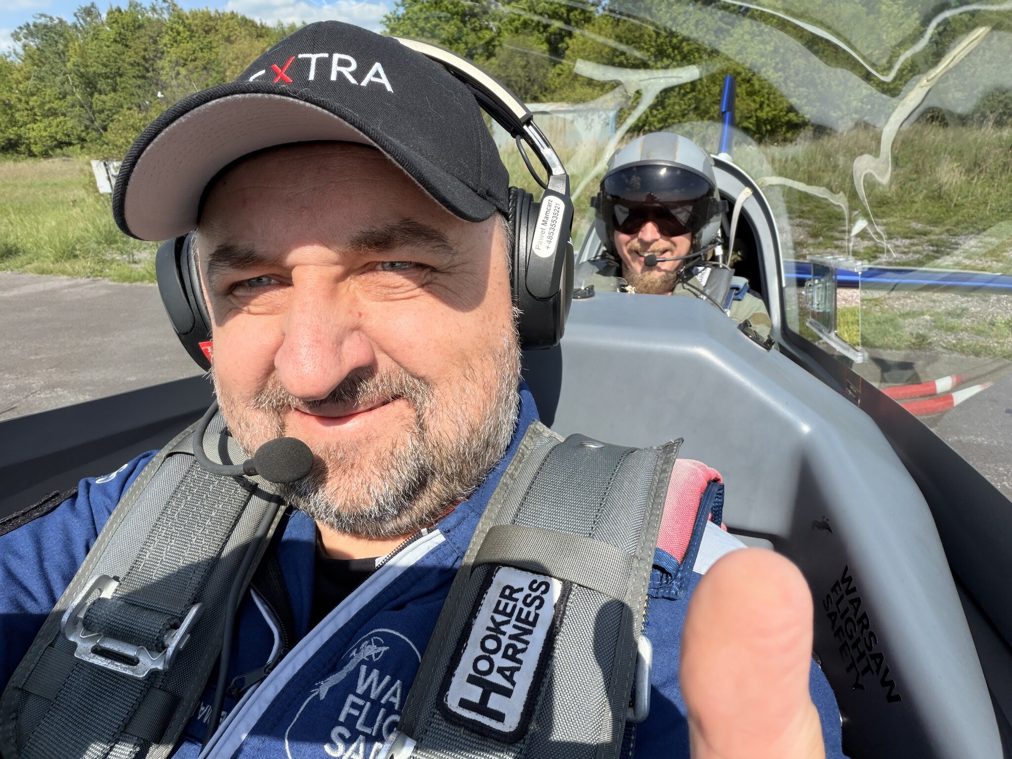 Paweł Mamcarz w kokpicie Extra 300L SP-EKS - selfie przed lotem ATAM #37