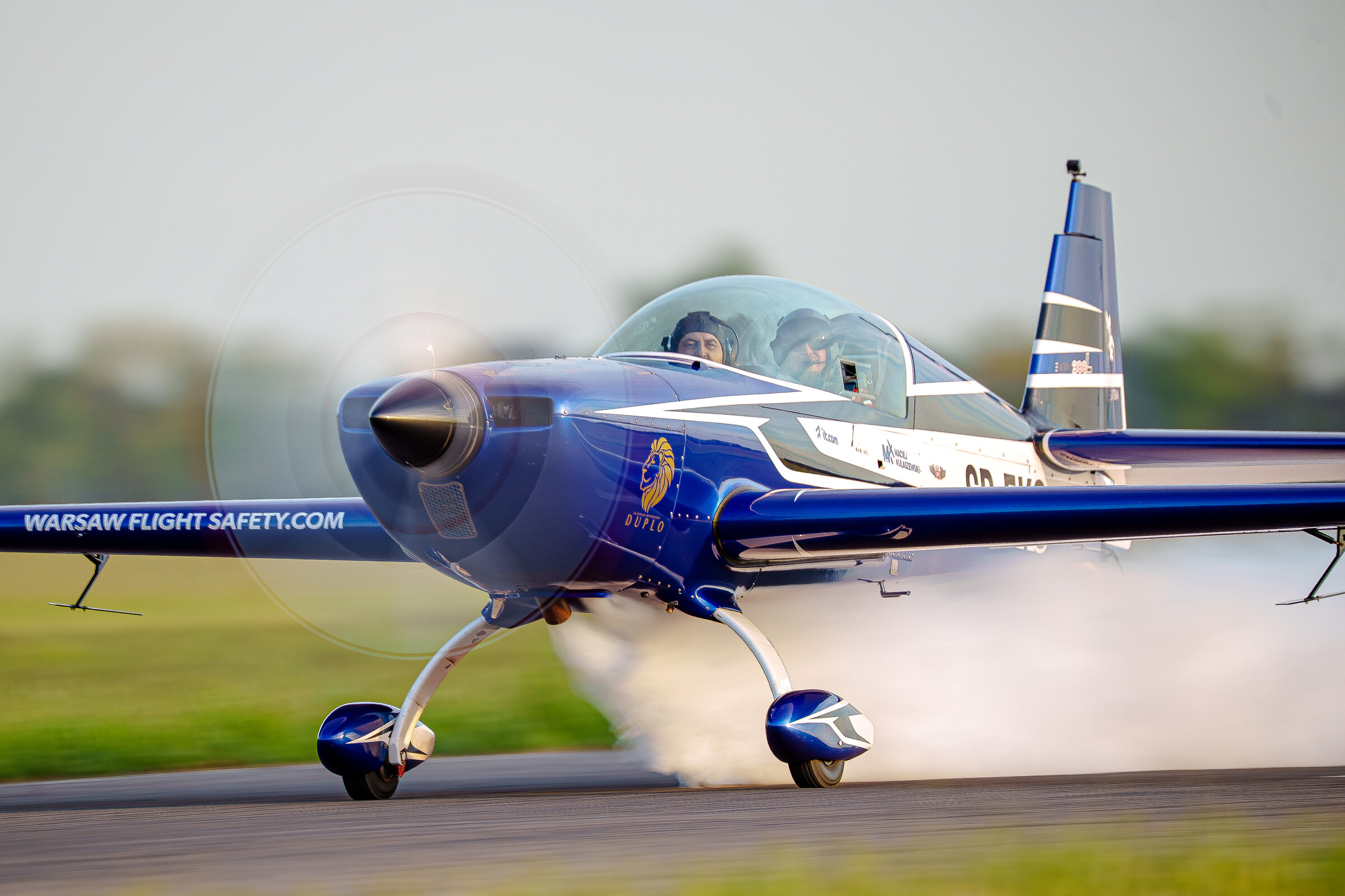 SP-EKS w figurze akrobacyjnej