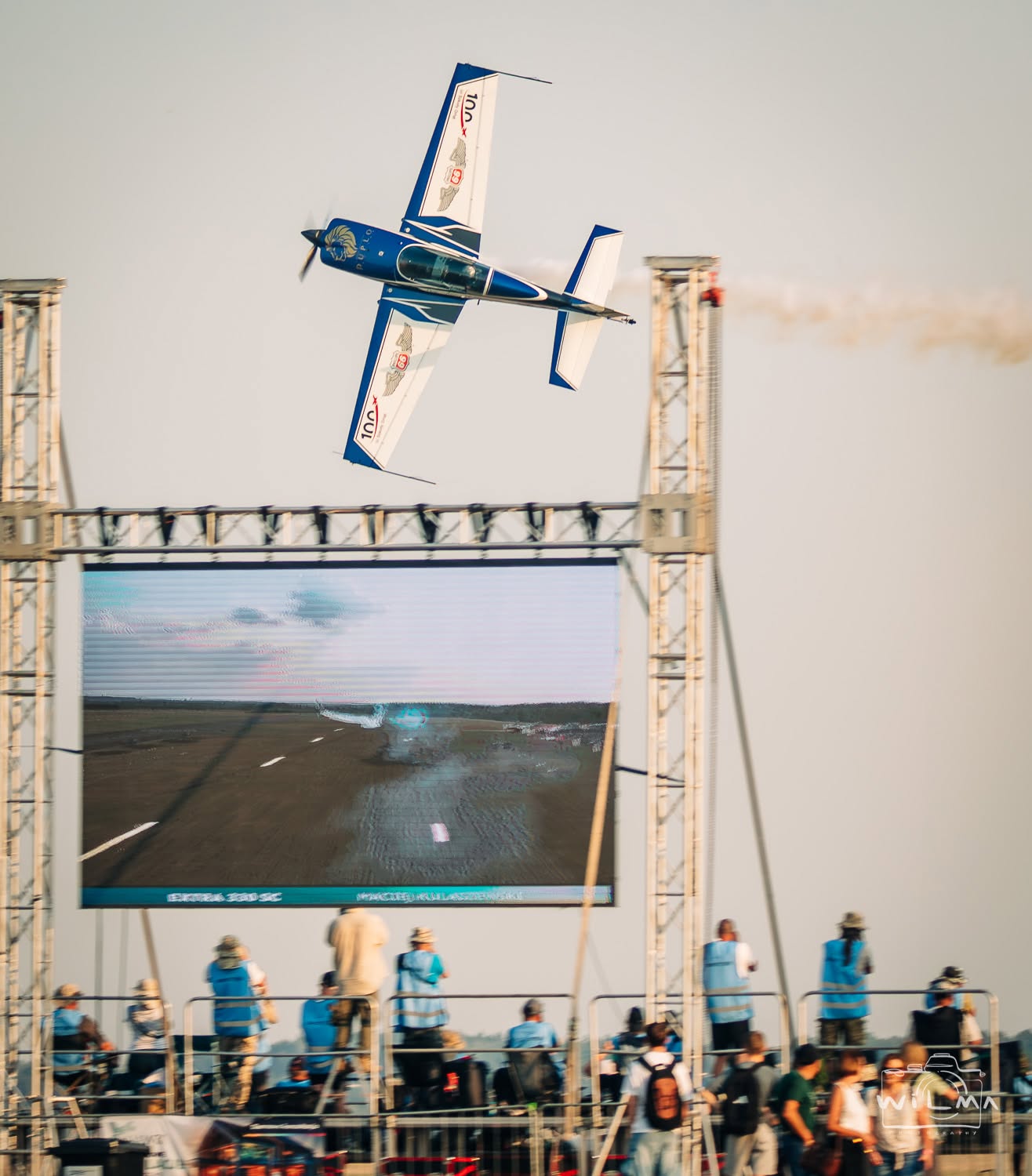 SP-EKS nad sceną z telebimem podczas AirShow Rudniki 2026