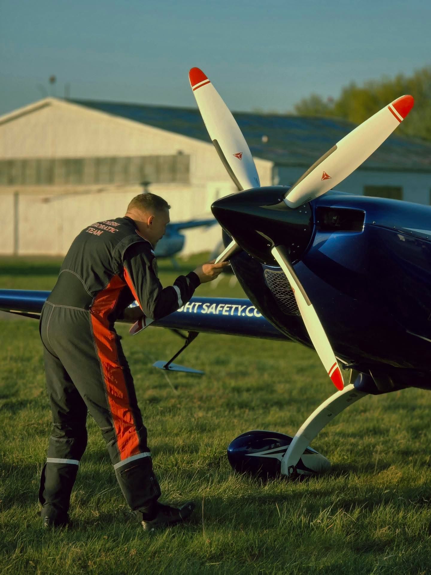 Extra 300L SP-EKS w pokazie, JedlinSky 2026 - kadr 4